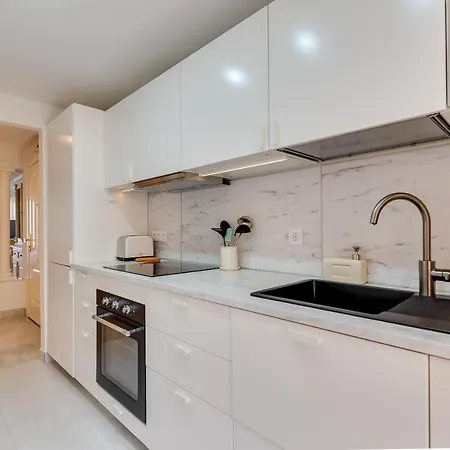 Apartment Senorio De Aloha In Puerto Banus